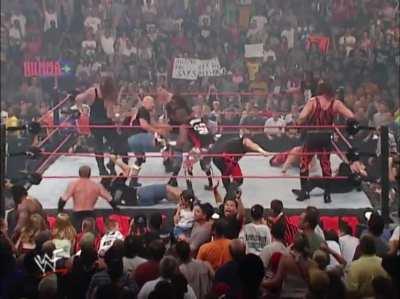 [RAW 2001] Stone Cold returns to help the WWF ahead of the Invasion PPV