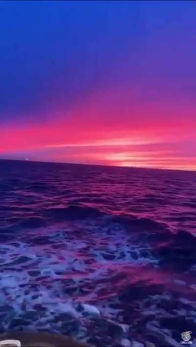 Breathtaking sunset captured off the coast of Oregon