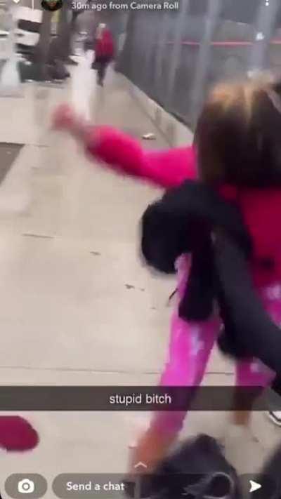 800 YG Thot 5 Star Jazzy Gets Packed for Saying Shes Smoking on Dthang opp Kay Flock Mans aka Chii