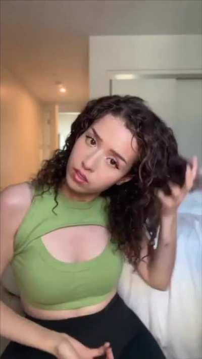 Imane Anys (Pokimane)