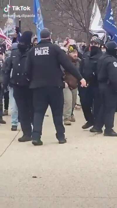 Police letting the rioters through to the US Capitol