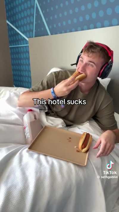 Wolfing down a sampler platter of 8 unsauced shaboingboings with a half gallie of chocky beef lactate.