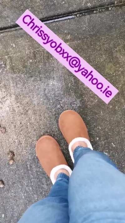 Platform slippers crush snails