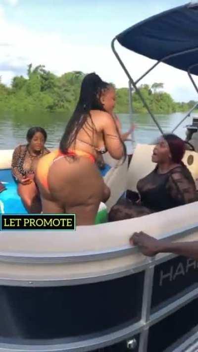 Pumpkin peaches 🍑🍑🍑