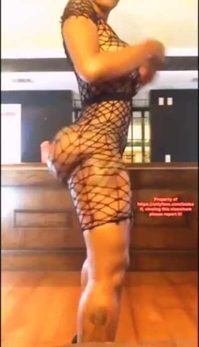 The goat of the twerk lady...