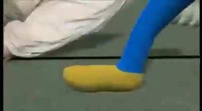 a barata morreu 😢