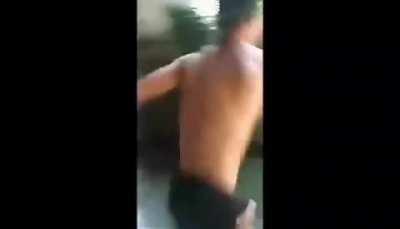 Se não tivesse o meme saturado no final eu teria dado 6 gargalhadas