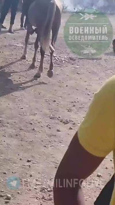 Palestinians try to lure out IDF soldiers that locked themselves into an armored container