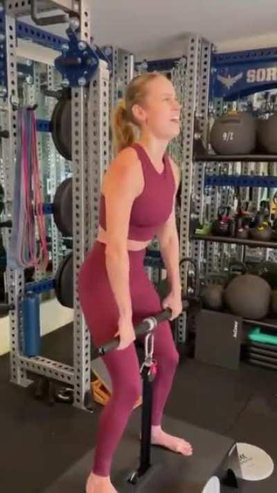 She's moaning as if she's getting Fucked 😍😍