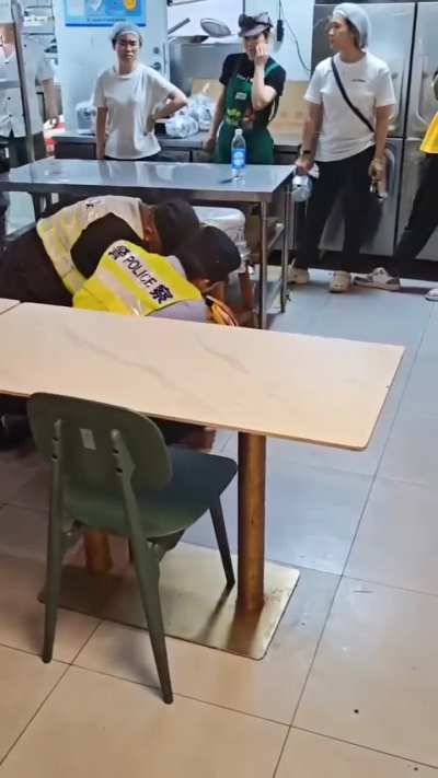 The delivery driver argued with the restaurant staff because he thought the food preparation was taking too long. The staff called the police, and when the police arrived, the delivery driver started arguing with them too.