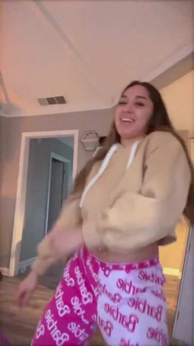 It’s been a minute since she did a little dance for us. 