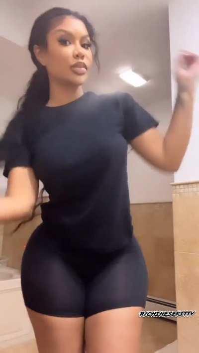 Time to get down 😋🍠