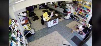 Bystander confronts racist