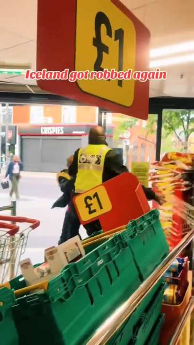 A few days ago, a shoplifter stole items from the Iceland store on Walworth Road.