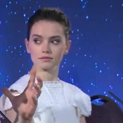 Daisy Ridley is simply too sexy