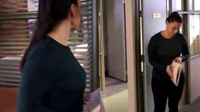 Sara Tomko's Curves are still Extraterrestrial! (Resident Alien)