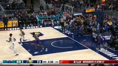 [Highlight] Haliburton finds Nesmith with a long alley oop!