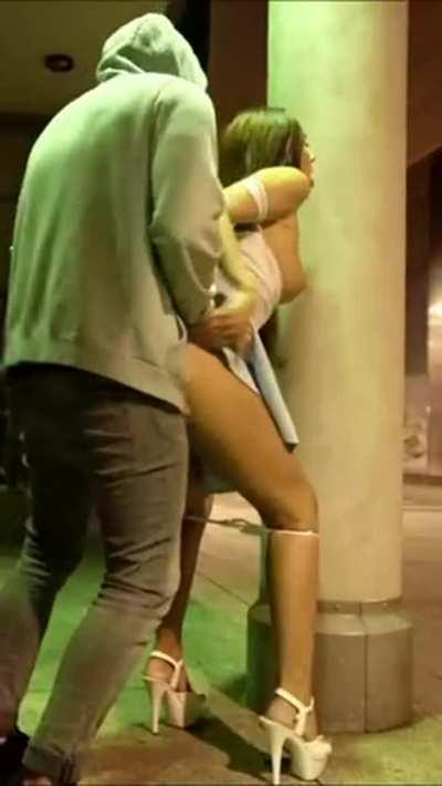 German chick loves fucking in public