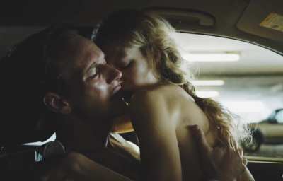 Penelope Mitchell - Zipper (2015)