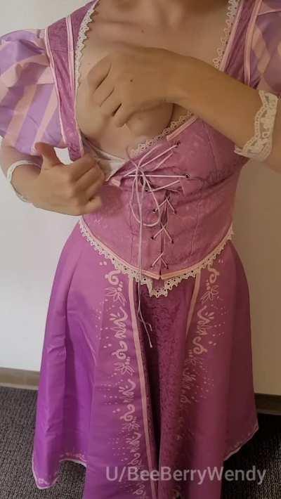 Rapunzel (Tangled) by BeeBerryWendy