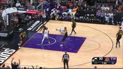 [Highlight] Yuta Watanabe tops his steal with some SAUCE