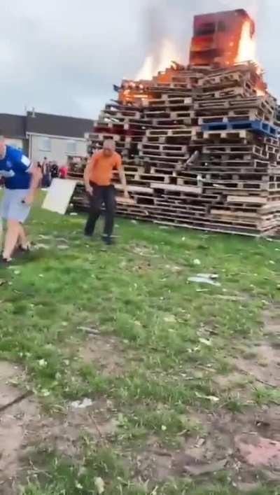 I see the structural engineers are out again