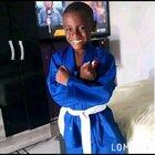 Caramba, então a notícia de que Nego Ney tinha se tornado branco para poder ser racista era verdade 😨😨. (Meme não é meu, recebi no ZAP zeplerson)