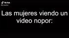 Las mujeres viendo un video nopor: