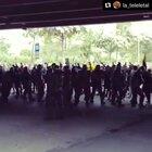 Momento en que el ESMAD ataca marcha pacífica.