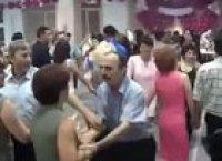 Man slaps his wife because her moves are weak