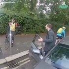 Idiot Mercedes driver has his ass handed to him by a cyclist & the police