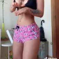 i'm crying this is the most static chica latina i've ever seen😂