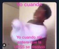 Y mientras fumo le pido a la luna volver a verte.......