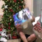 25 year old man CONSOOMS PS4