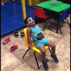 Cuando es Sabado, y tu Jefa comienza a limpiar.