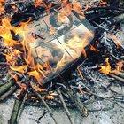 Absolute fucking HEAT. Listen to that nice crackle.. Feel the warmth..